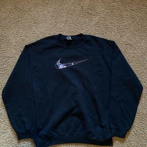 Gildan Men's Black Crewneck Sweater